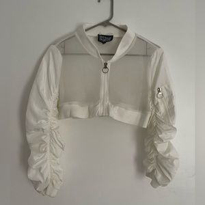 LF cropped whoye bomber jacket